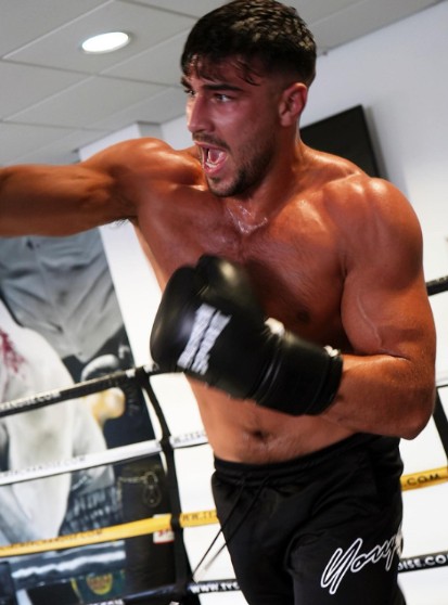 Tommy Fury Bio Age And Net Worth Height