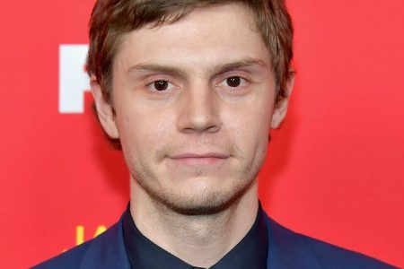 Evan Peters