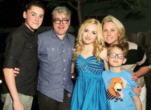 Peyton List with her family