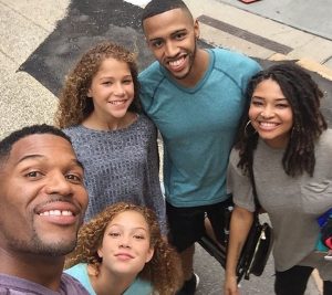 Michael Strahan with his children