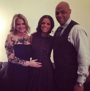 Christiana Barkley with her parents