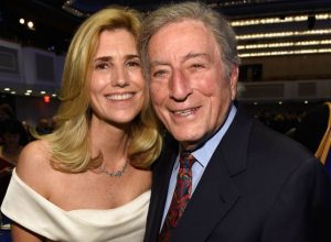 Tony Bennett with his wife