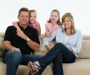 Rhonda Worthey with her ex-husband and daughters