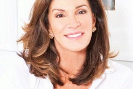 Hilary Farr