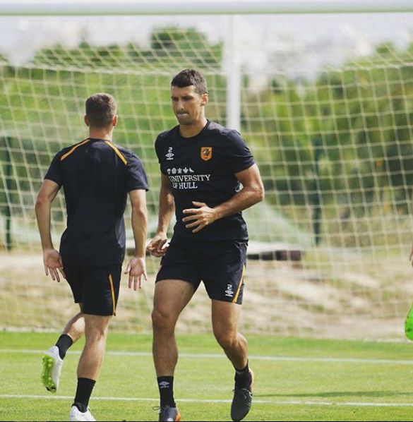 Eric Lichaj Bio, Age, Net Worth 2022, Salary, Wife, Children, Height