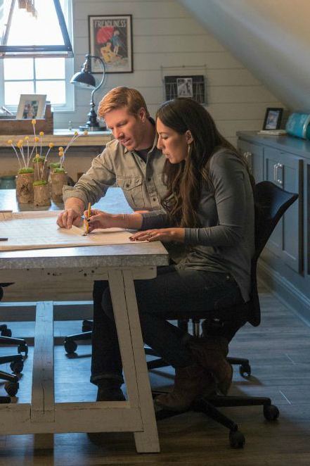 What Is The Net Worth Of Chip Gaines? Chip And Joannas Earnings
