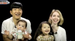 Park Joo-ho with his family