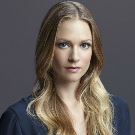 AJ Cook 