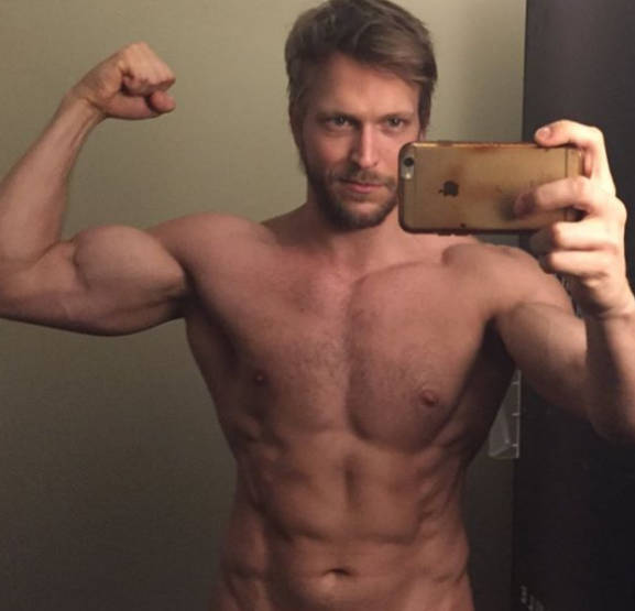 Who is Jon Cor married to? Engaged to GF, Movies, Net Worth & Salary