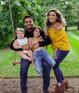 Ellie Harvey with her husband, Jason Day and children