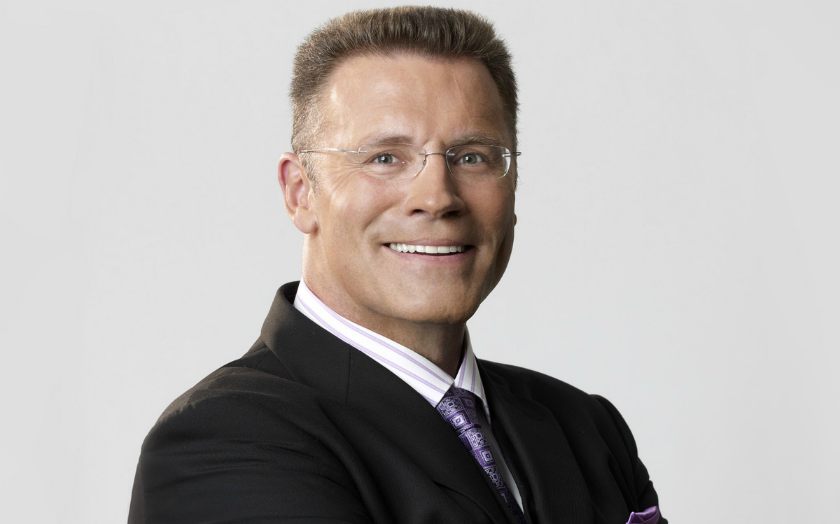 How much is Howie Long’s Net Worth? His Personal Life & Movies Career Details