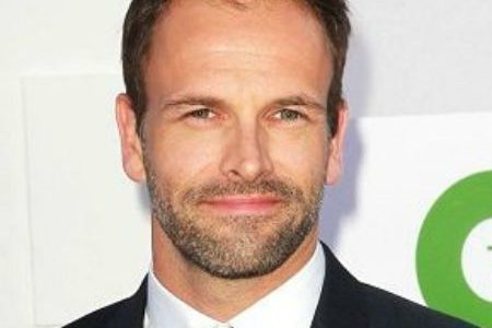 Jonny Lee Miller
