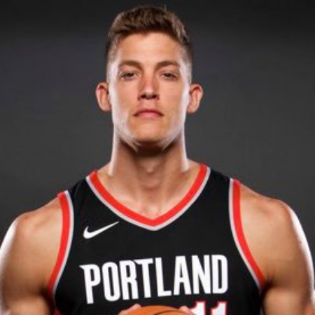 Meyers Leonard Bio, Age, Net Worth, Salary, Affairs, Wife, Kids, Height