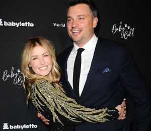 Tom Welling with his girlfriend