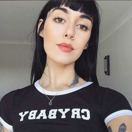 Hannah Pixie Snowdon Bio, Age, Net Worth, Husband, Height, Tattoos