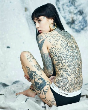Hannah Pixie Snowdon's tattoos