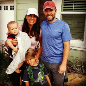 Jessica Mendoza with her family