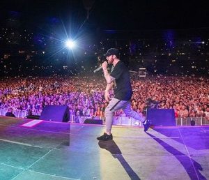 Eminem permorming the concert