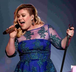 Kelly Clarkson, Singer