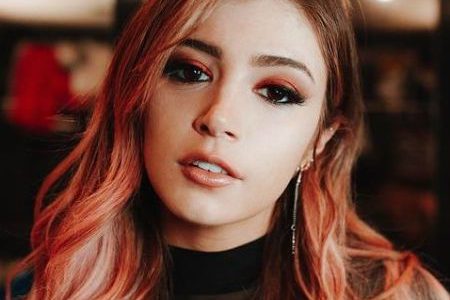 Chrissy Costanza