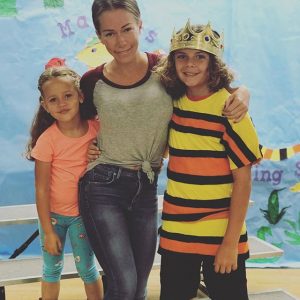 Kendra Wilkinson with her children
