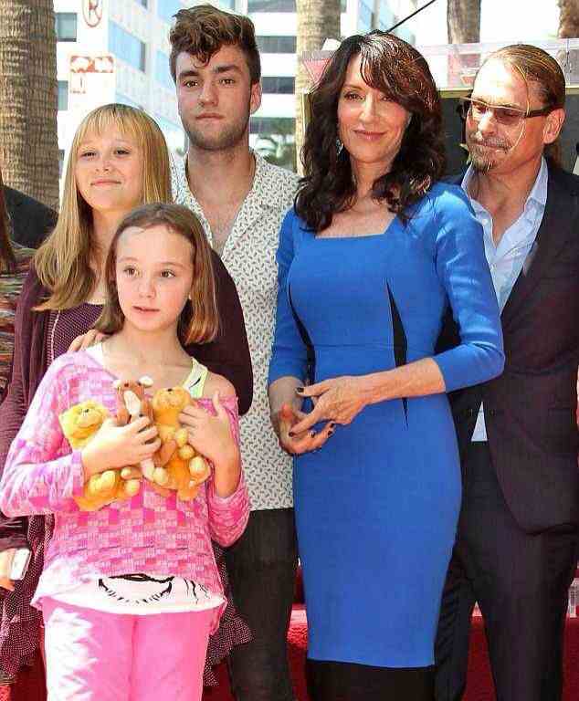 Is Katey Sagal Married? Who is her Spouse? Biogossip