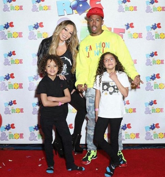 Nick Cannon with his ex-wife, Mariah Carey and children
