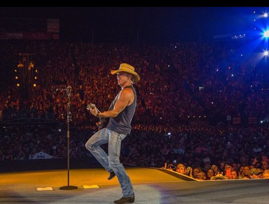Kenny Chesney, Singer & Songwriter