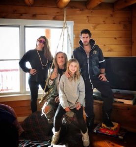 Alik Alfus with his family
