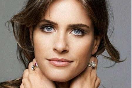 Amanda Peet