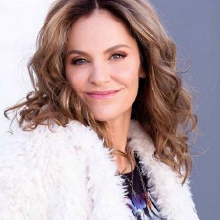 What is Amy Brenneman Net Worth 2022? Who is Her Husband?