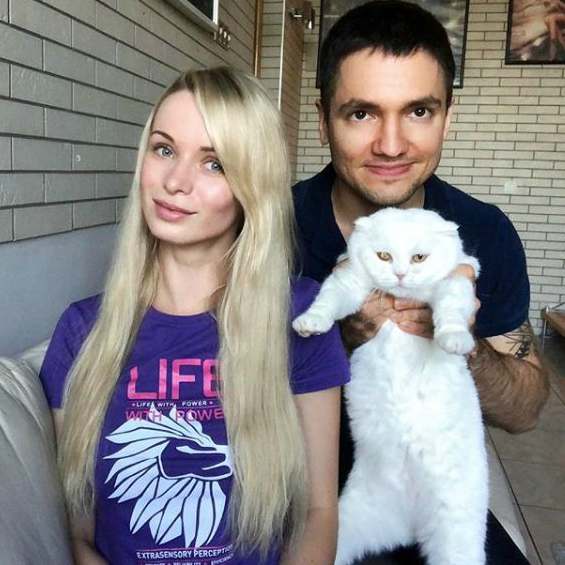 Ekaterina Enokaeva with a mysterious guy