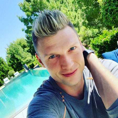 What is Nick Carter Net Worth? Who is his Wife?