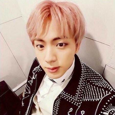 Kim Seokjin Bio, Age, Net Worth 2022, Salary, Brother, Single, Height