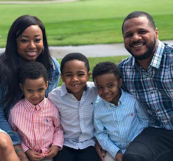 Anthony Dirrell with his wife, Shondrika Dirrell and sons