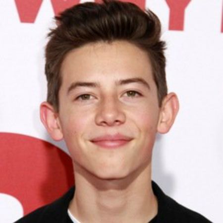 How tall is Griffin Gluck? Bio, Age, Net Worth 2023 How tall is Griffin Gluck? Bio, Age, Net Worth 2023