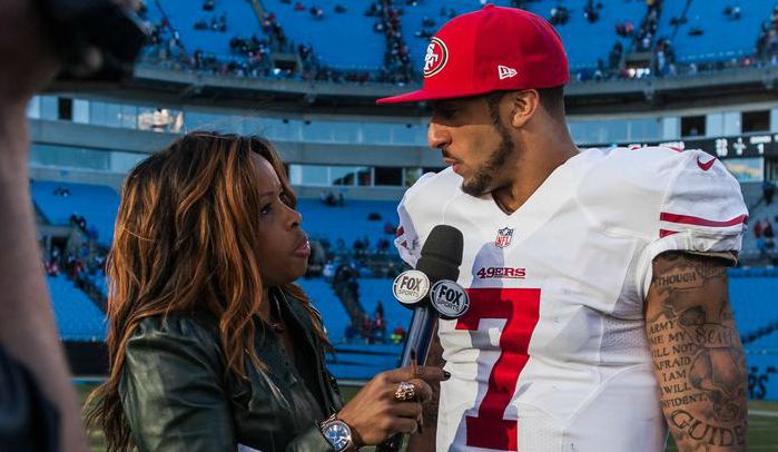 Pam Oliver taking interview of player