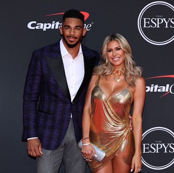 Evander Kane's Wife, Anna, Shares a Baby Girl With the Hockey Player