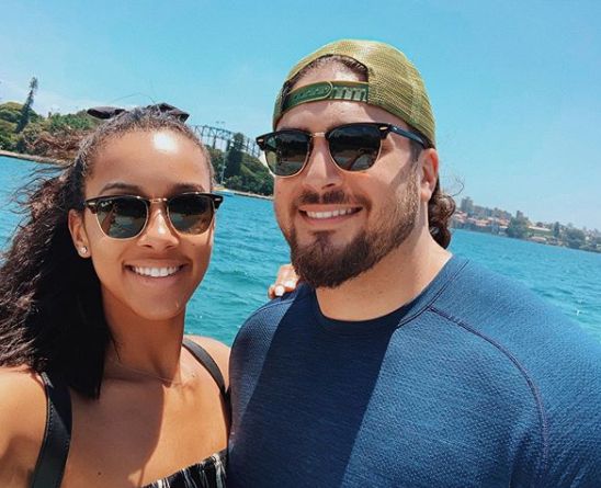 David Bakhtiari clicking selfie with his girlfriend