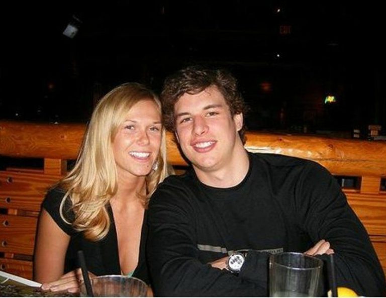 What's Net Worth Of Sidney Crosby 2022? His Girlfriend, Wife, Contract