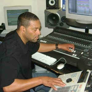 Doug Rasheed working in his studio