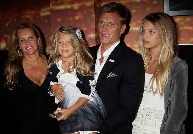 Anette Qviberg with her ex-husband Dolph & their daughters