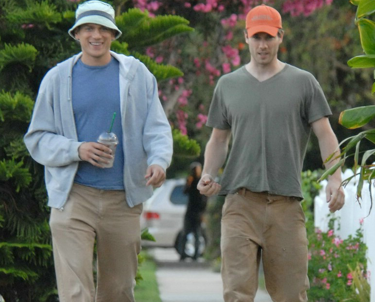 Is Luke Macfarlane Married Luke Still With A Boyfriend Wentworth Miller   LukeMacfarlaneAndWentworthMiller 1 