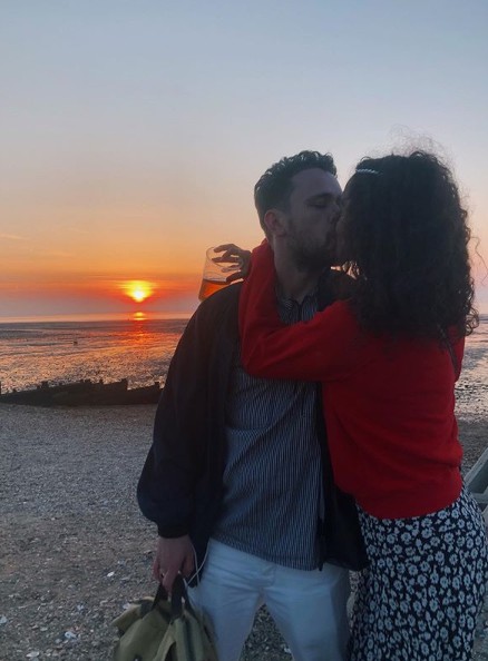 Anna Shaffer kissing her boyfriend