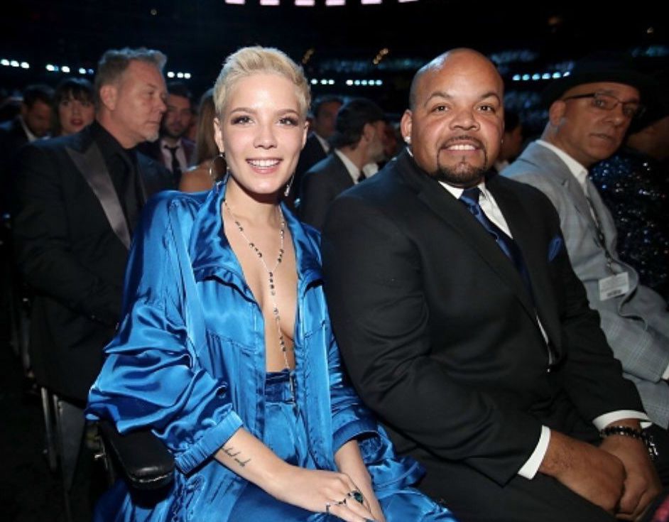 Chris Frangipane with her daughter Halsey in an award function