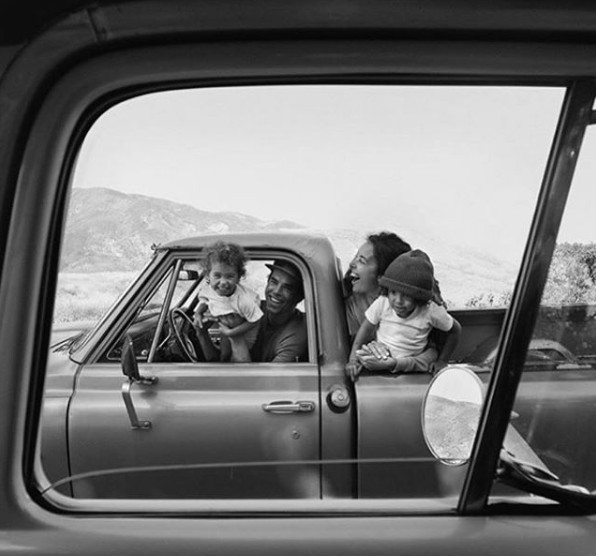 Paloma Jonas having fun with her family while sitting inside Jeep