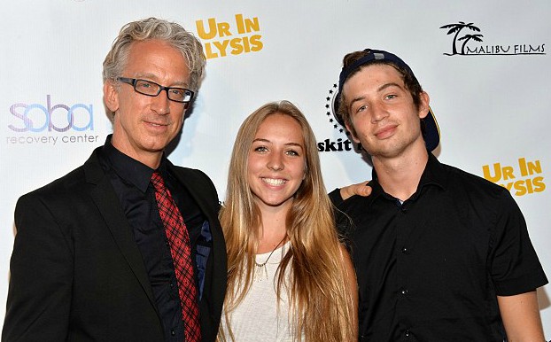 Lena Sved avec son mari Andy et leur fils 