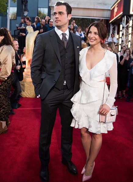 Thomas Beaudoin clicking picture with his co-actor