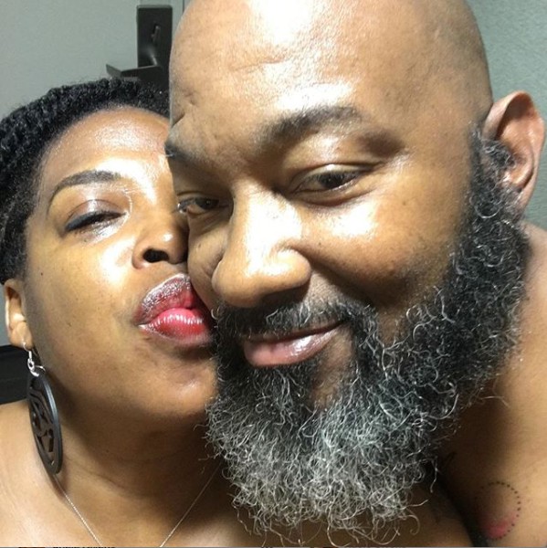 Adele Givens clicking selfie with her husband Tony