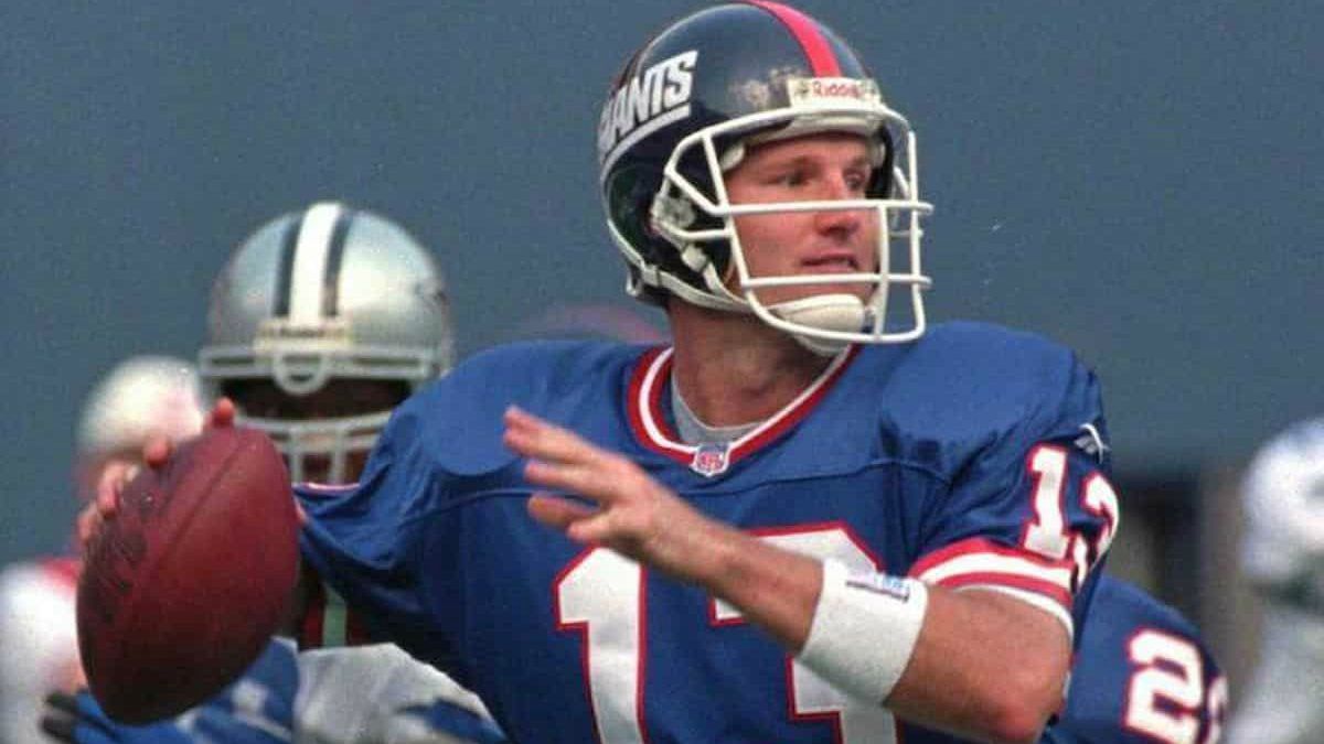 Danny Kanell playing for his team